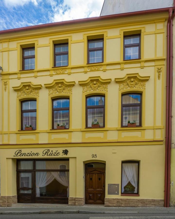 Penzion Ruze Benesov nad Ploucnici Ngoại thất bức ảnh