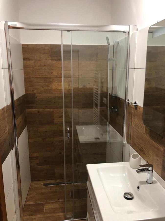 Penzion Ruze Benesov nad Ploucnici Ngoại thất bức ảnh